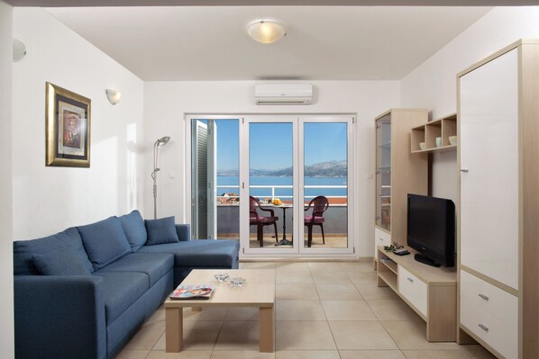 Apartment, 1 Bedroom, Balcony, Sea View | Living room - Bellevue Apartments (Postira)