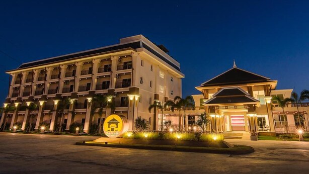 A hotel with a large building and a smaller annex. - The Lake Hotel (Khon Kaen)