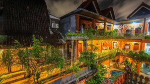 Outdoor pool - Lumbung Sari Hotel (Legian)