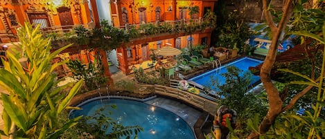 Piscine extérieure