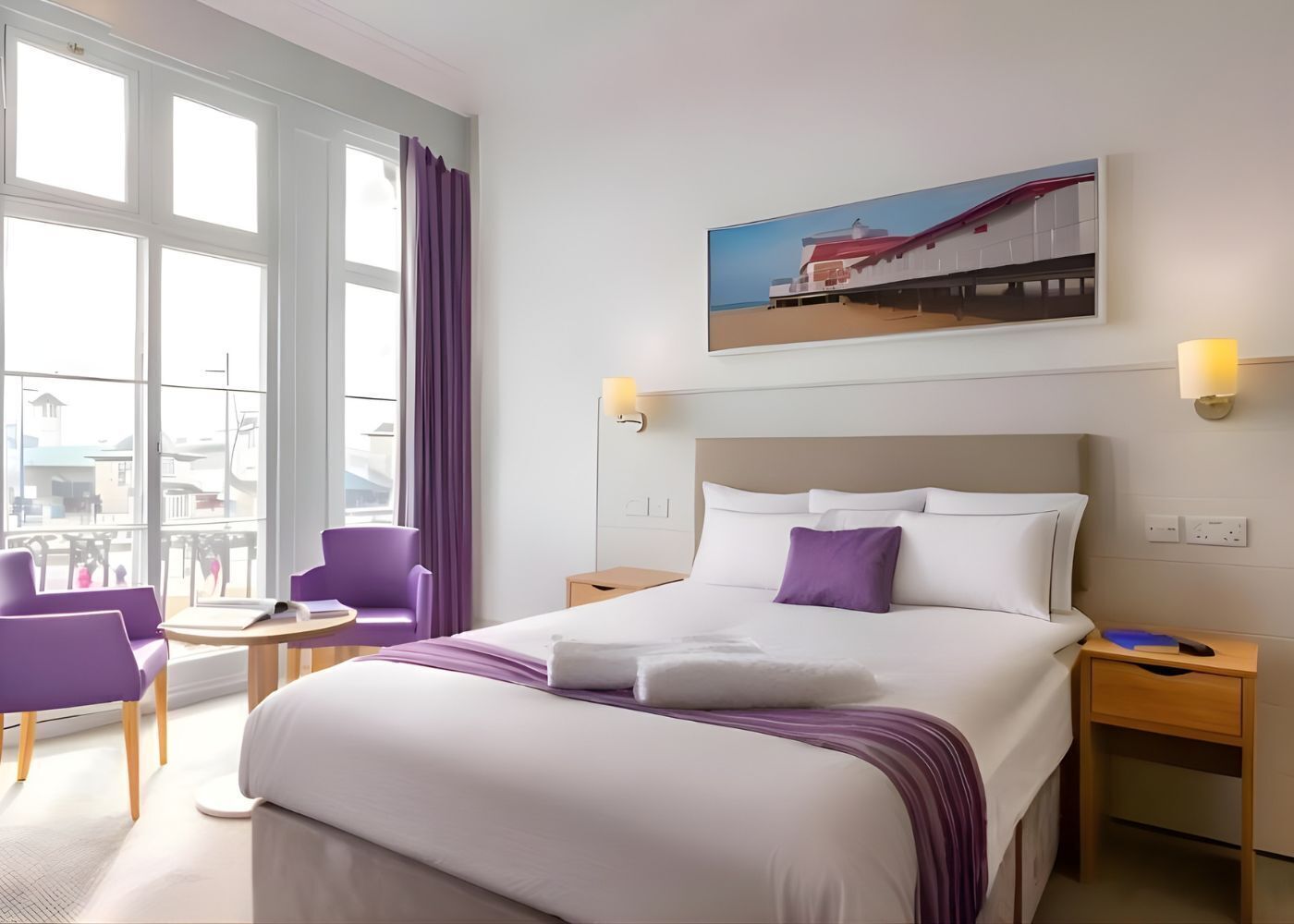 Standard Double Room, Ensuite | Iron/ironing board, bed sheets