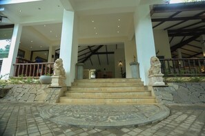 Fachada de la propiedad