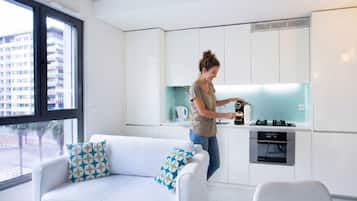 Fridge, microwave, oven, stovetop