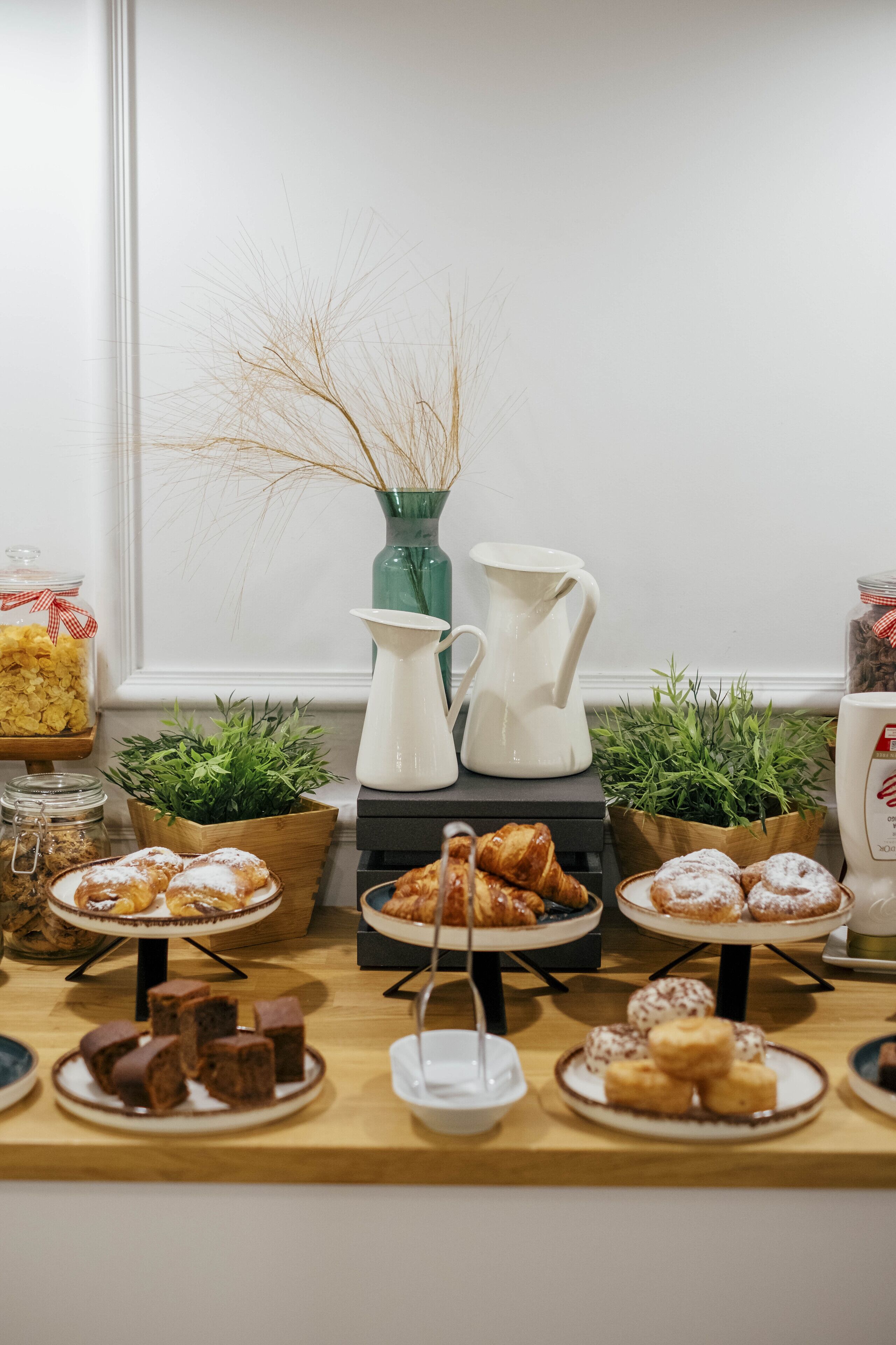 daily buffet breakfast (eur 10 per person)