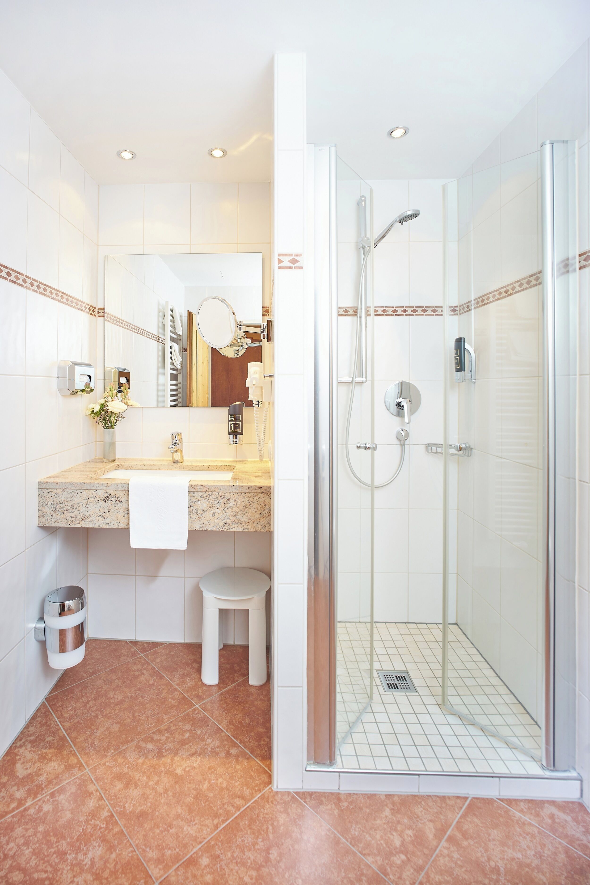 standard single room | bathroom | shower, free toiletries, hair dryer, bathrobes