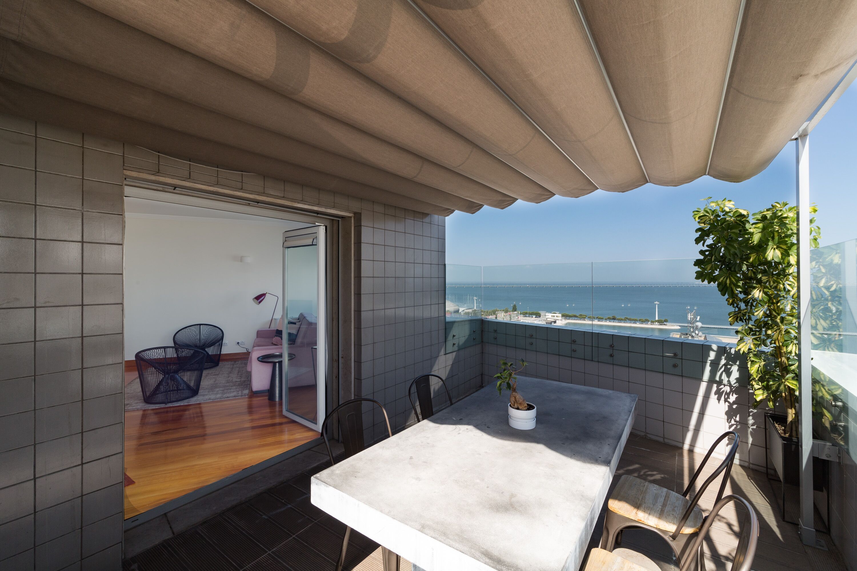 Departamento Premium, 2 habitaciones, Terraza, vista al río | Terraza o patio