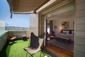 Premium-Apartment, 2 Schlafzimmer, Terrasse, Flussblick | Ausblick vom Zimmer