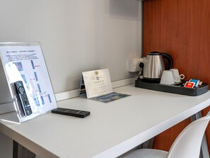 Superior Triple Room | Egyptian cotton sheets, premium bedding, down comforters - Memo's Affittacamere (Arborea)