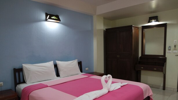 Unclassified image, 1 of 17, button - Nikom Court (Pattaya)