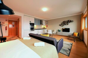 Studio | Living area - Oriente 57 Apartments by APT IIN - Parque das Nações (Lisbon)