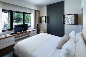 1 bedroom, minibar, in-room safe, desk