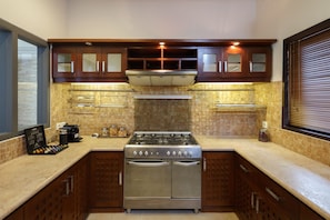Luxury Villa, 4 Bedrooms | Private kitchenette | Full-size fridge, microwave, oven, stovetop