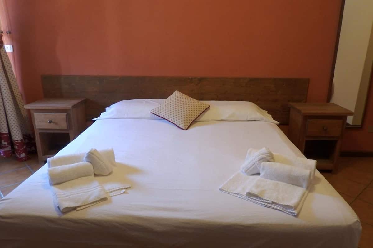 in-room safe, desk, free cots/infant beds, free wifi