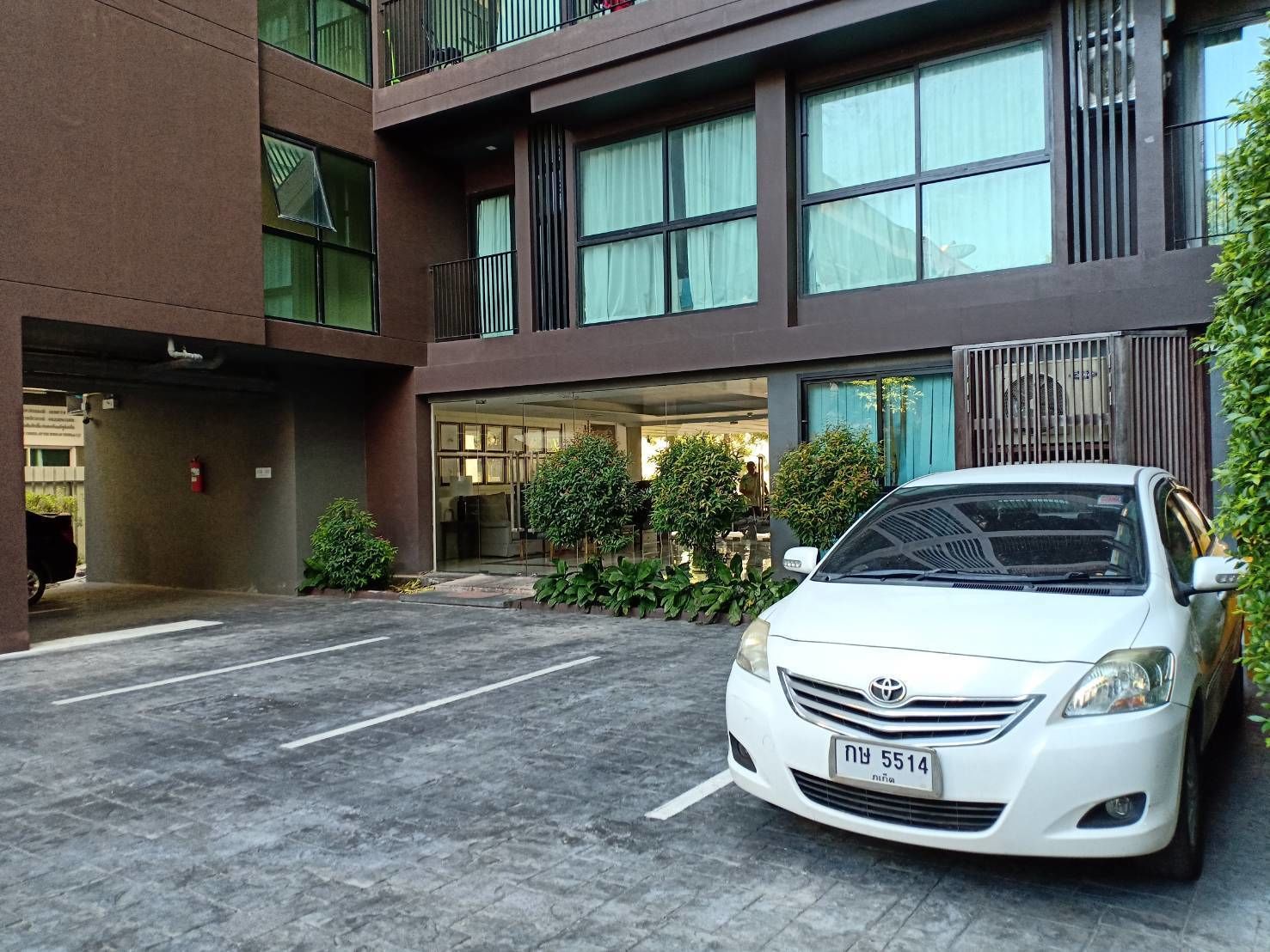 outdoor banquet area