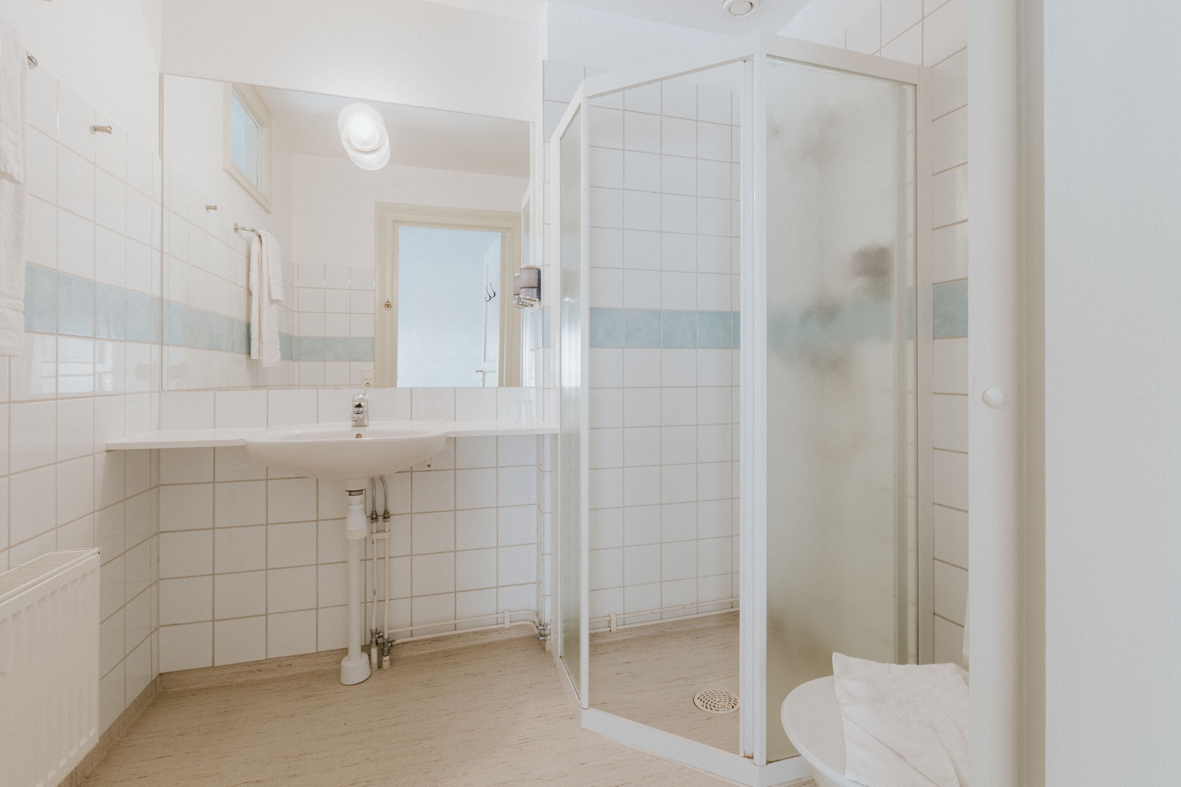 Standard Single Room | Bathroom | Hair dryer, towels