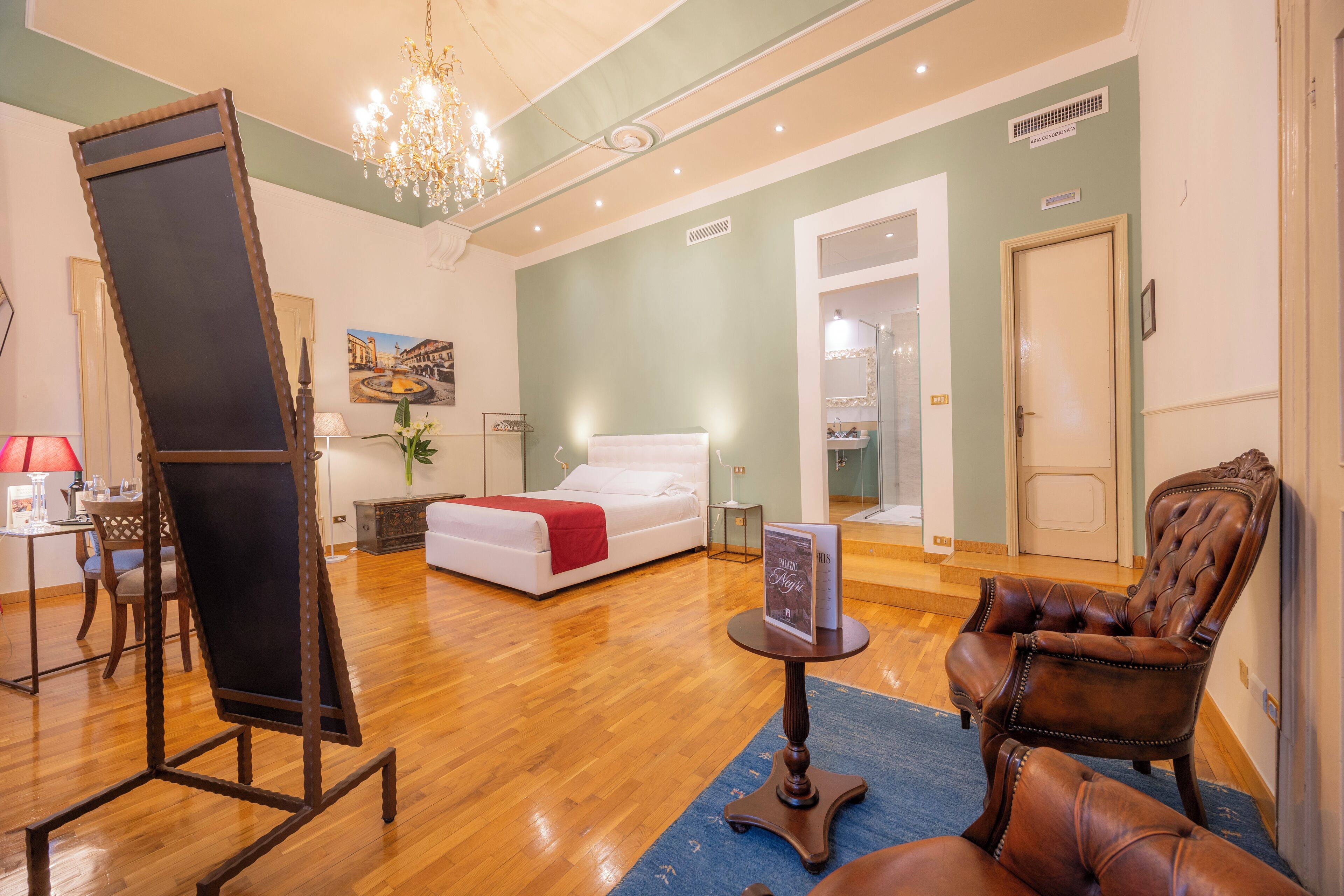 Down duvets, individually decorated, individually furnished, desk