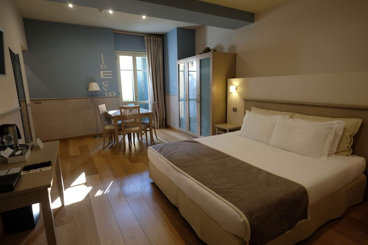 Studio (Libeccio) | Down comforters, individually decorated, individually furnished, desk