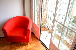 Suite, baño privado | Vista desde la habitación