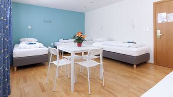 Bed in Shared Dormitory, Men only | Hypo-allergenic bedding, blackout drapes, soundproofing, free WiFi