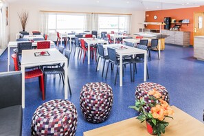 Daily continental breakfast (ISK 2200 per person)