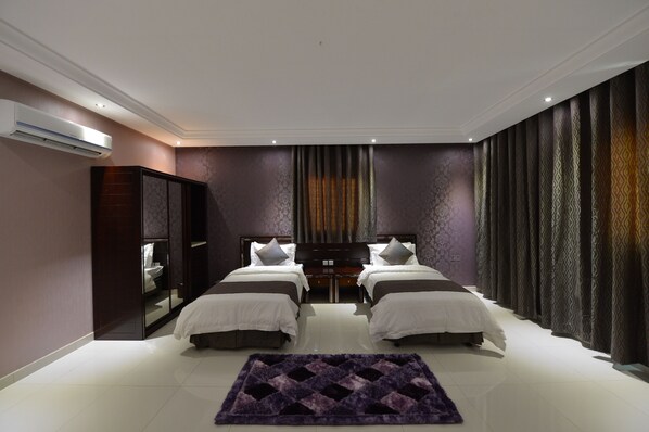 In-room safe, free WiFi