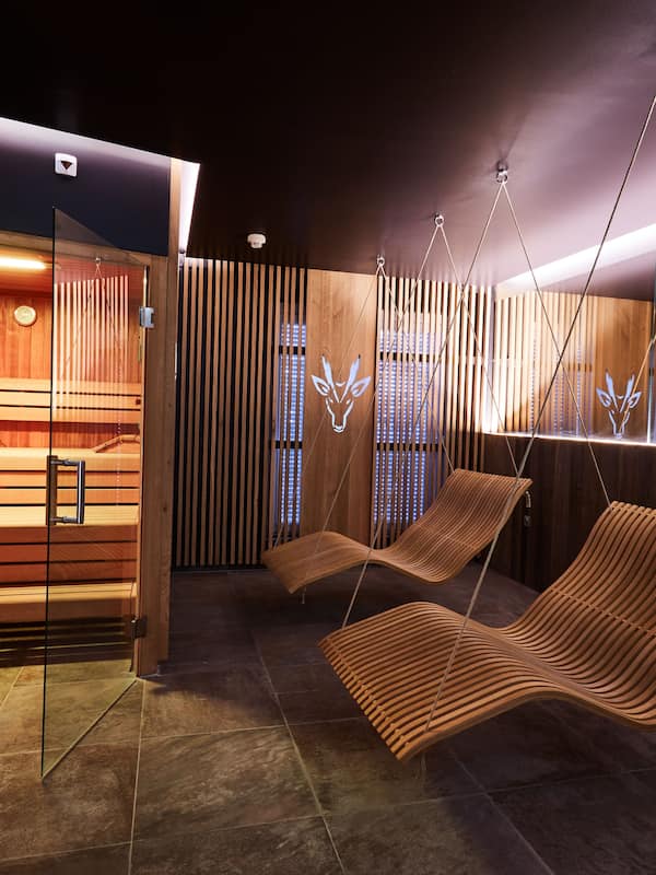 Couples treatment room(s), sauna, body treatments, aromatherapy