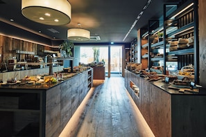 Desayuno buffet incluido entre semana