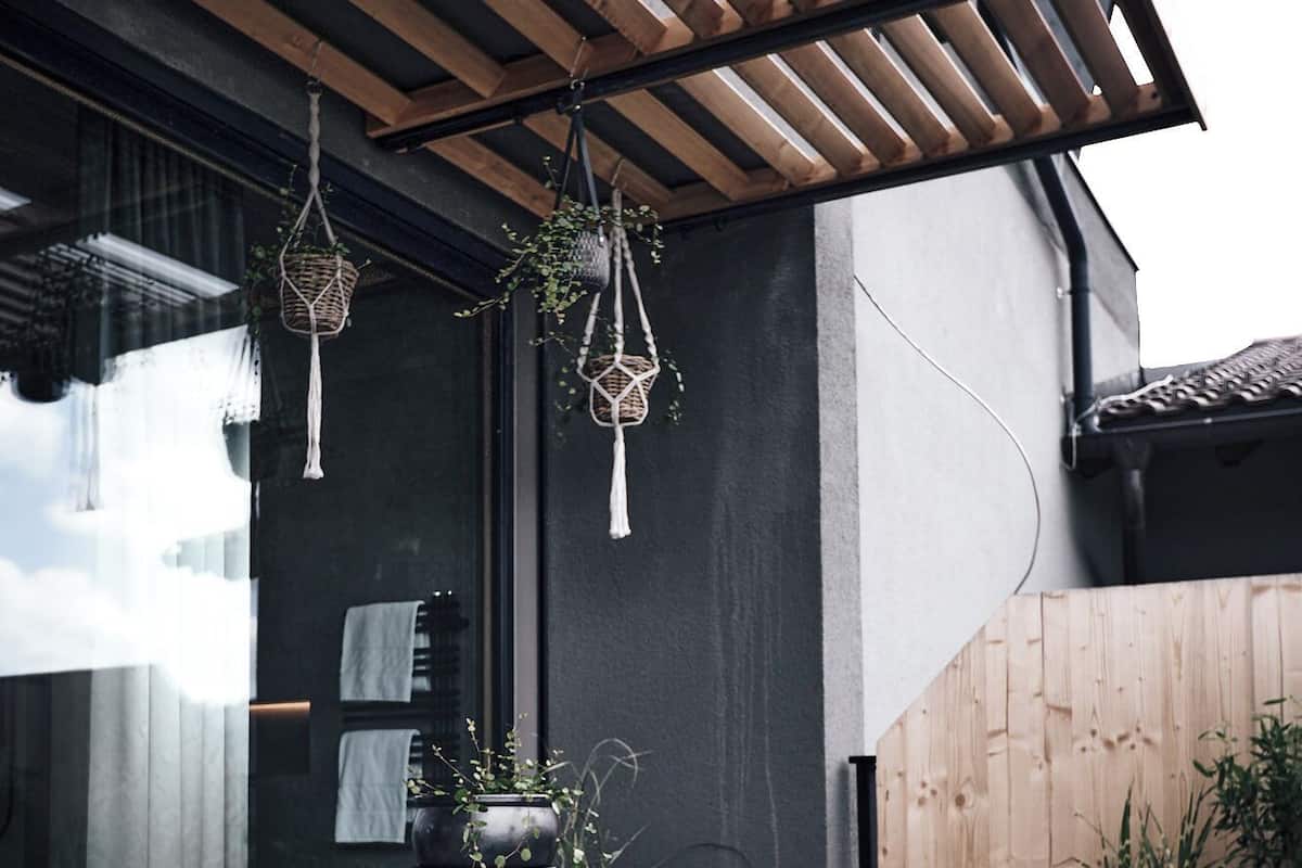 Literie hypoallergénique, matelas Tempur-Pedic, minibar