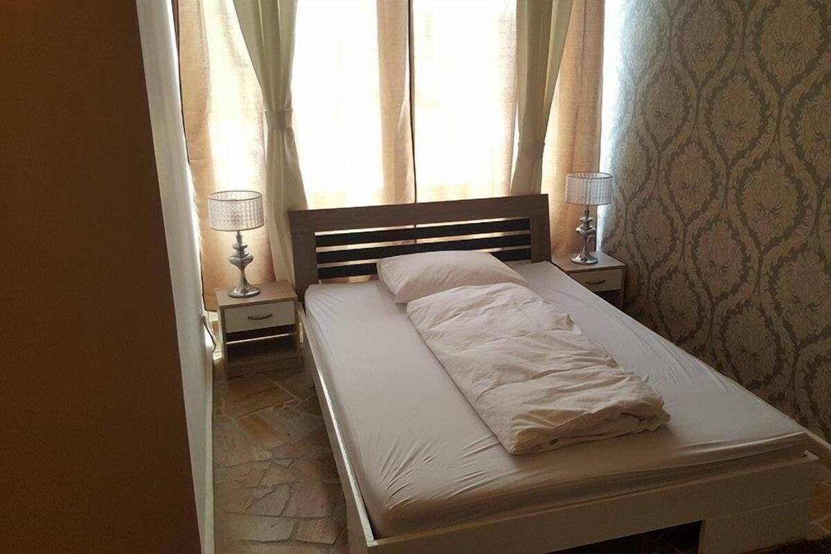 1 bedroom, desk, rollaway beds, free WiFi
