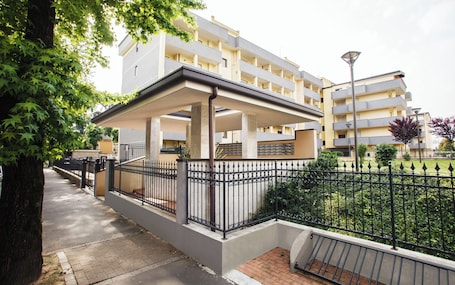 Fachada de la propiedad