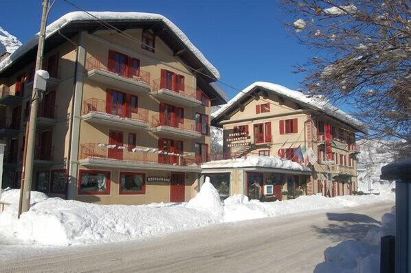 Front of property - Hotel Chaberton (Cesana Torinese)