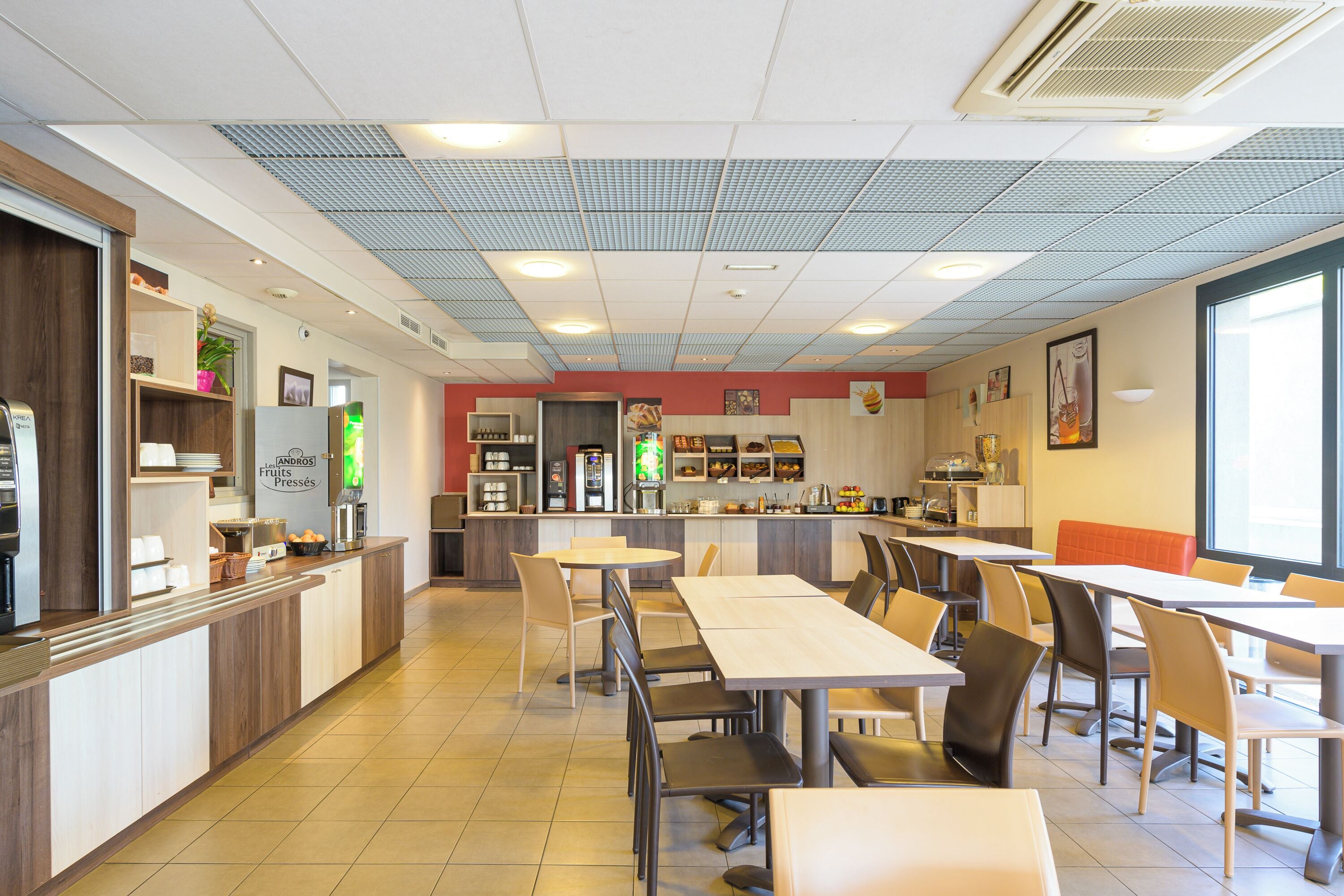 daily buffet breakfast (eur 9.90 per person)