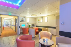 32-cm flat-screen TV with digital channels, TV