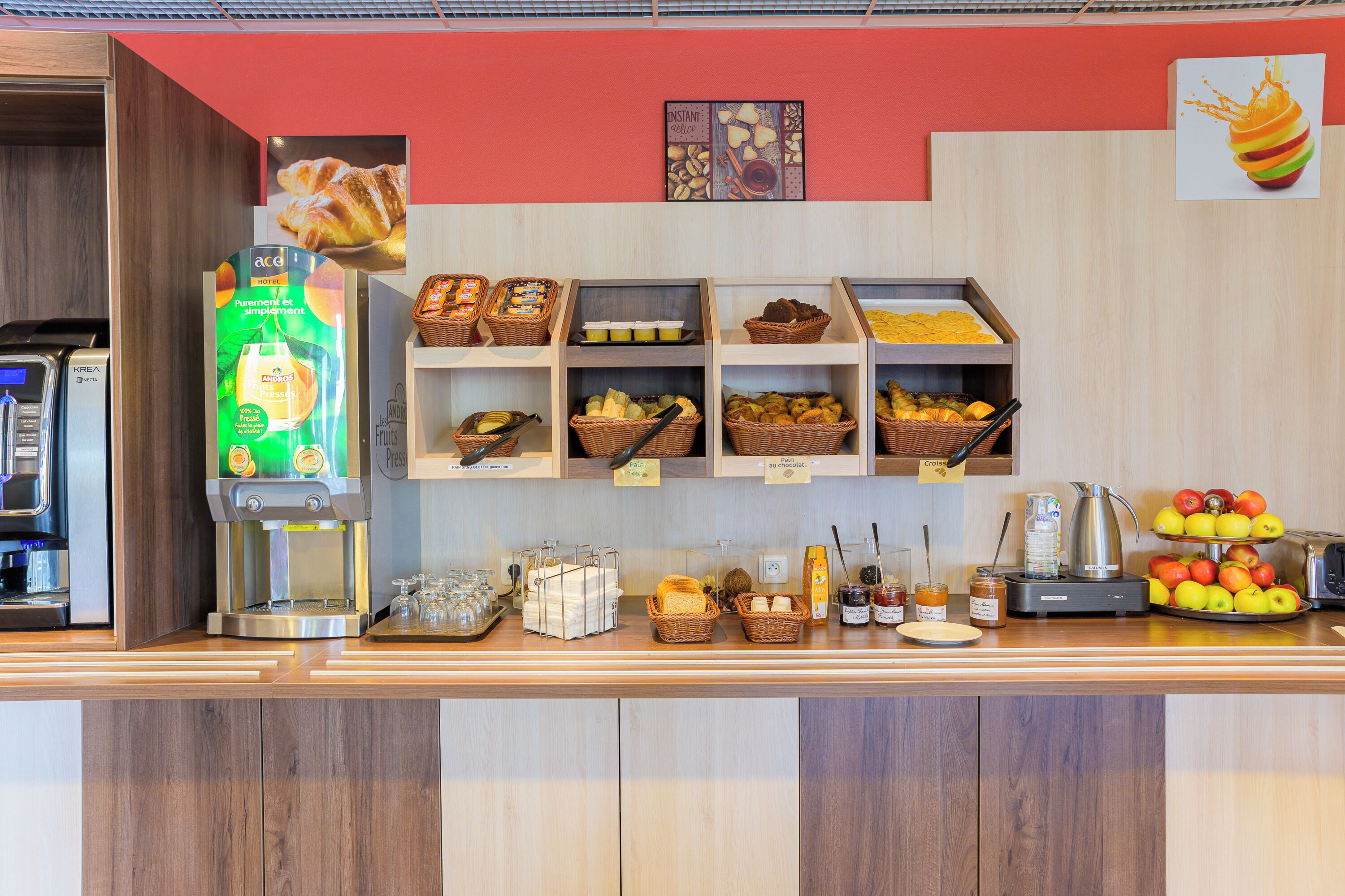 daily buffet breakfast (eur 9.90 per person)