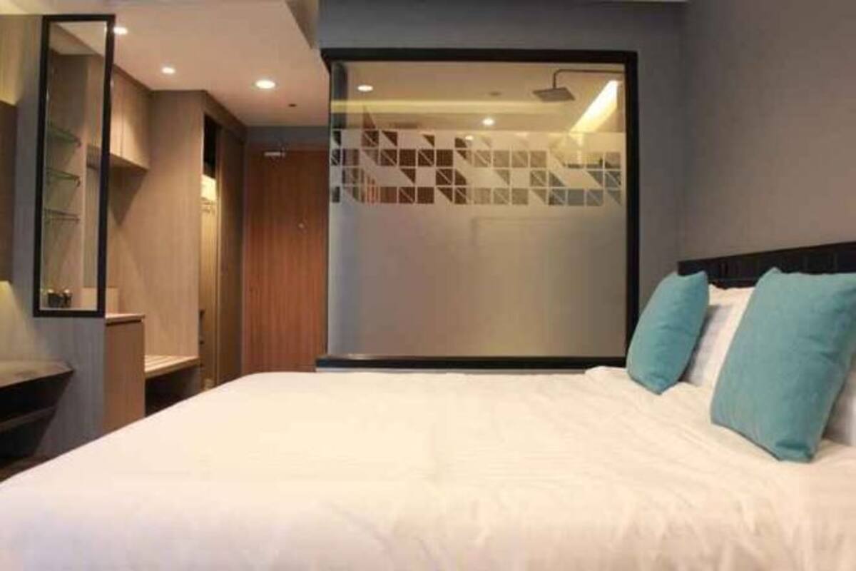 Minibar, in-room safe, desk, blackout drapes