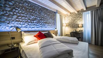 Exclusive Double Room, 1 King Bed | Minibar, in-room safe, desk, soundproofing