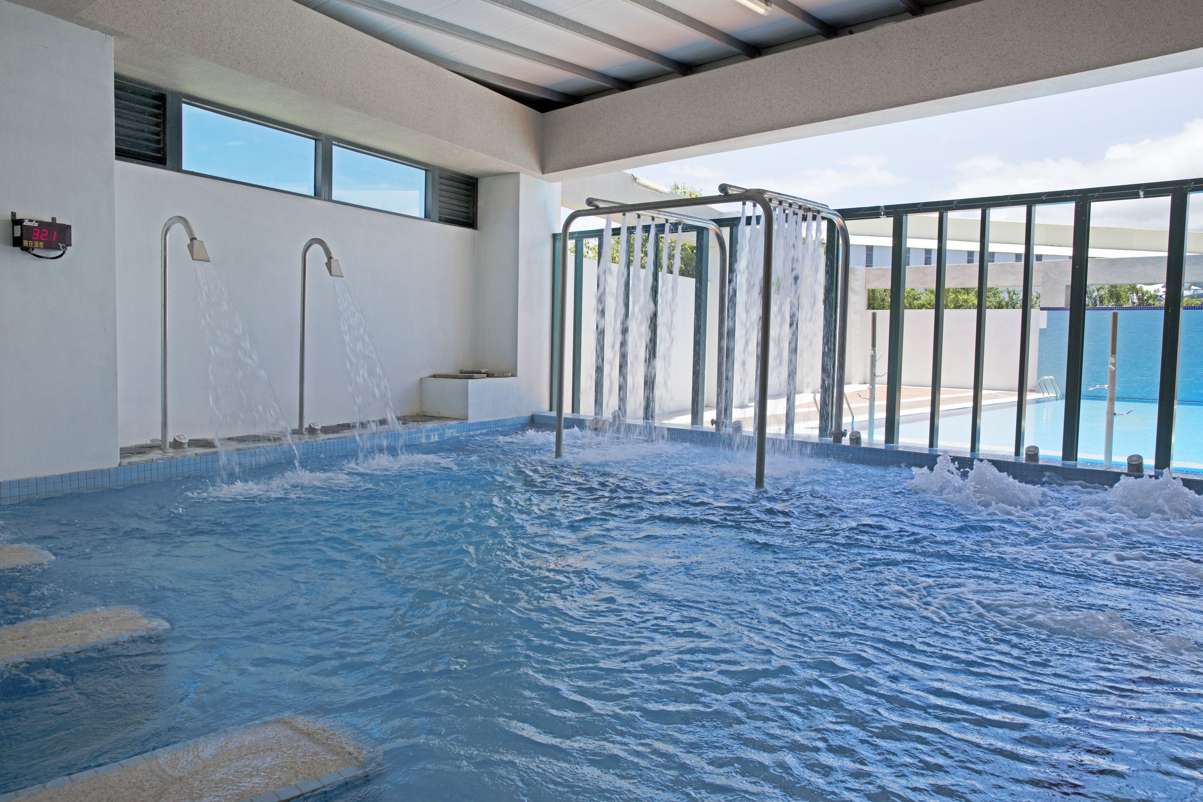 Outdoor pool, sun loungers