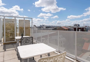 Rooftop terrace - B&B HOME Paris Mairie de Saint-Ouen (Saint-Ouen)
