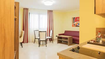 Junior-Suite | Essbereich im Zimmer