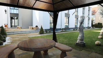 Fassade der Unterkunft – Abend/Nacht