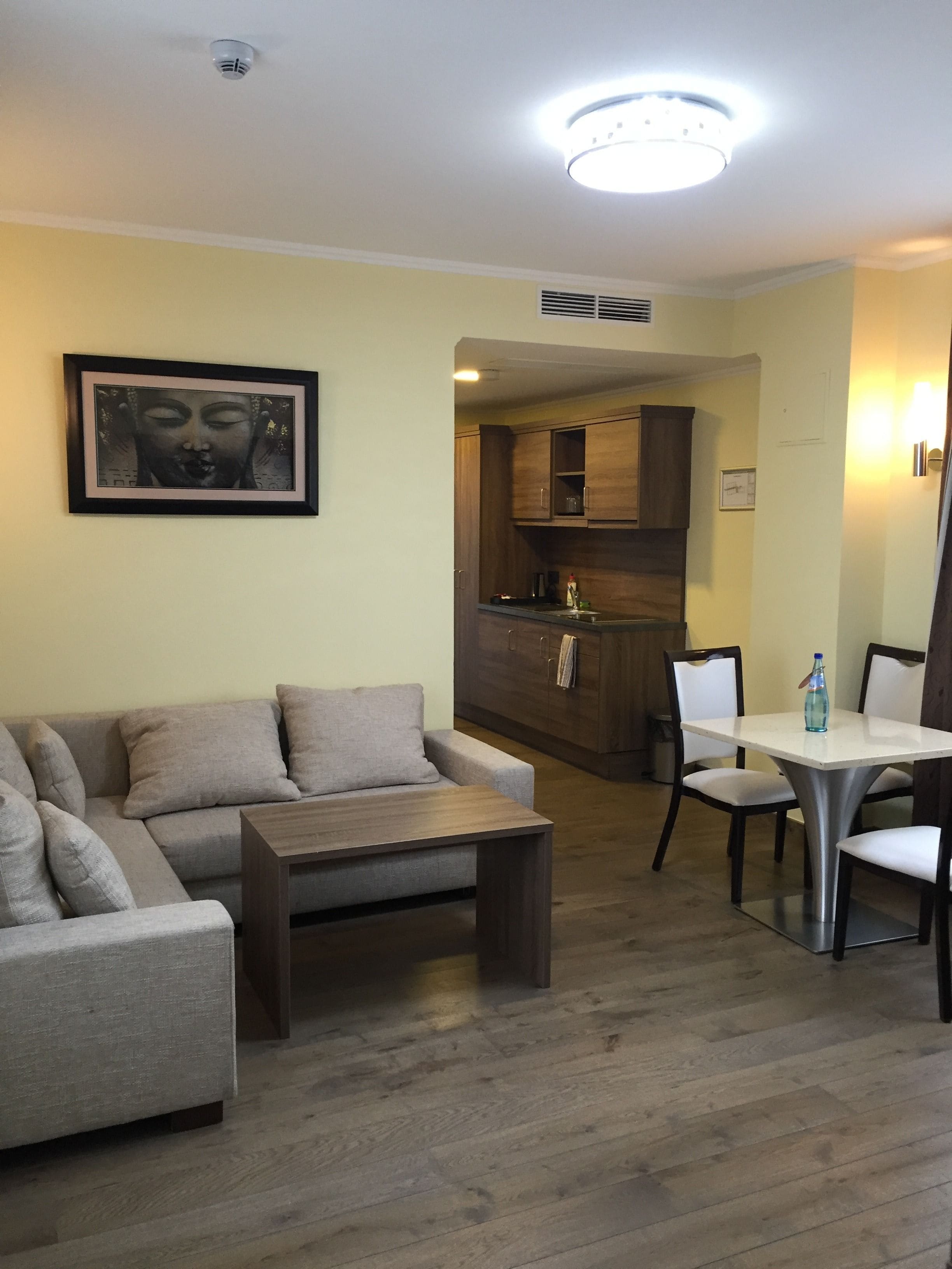 Flat-screen TV, heated floors