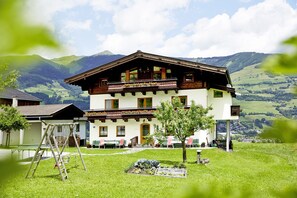 Façana frontal de l'allotjament