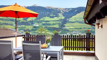 Panorama appartement, 1 kingsize bed, terras, uitzicht op vallei | Terras