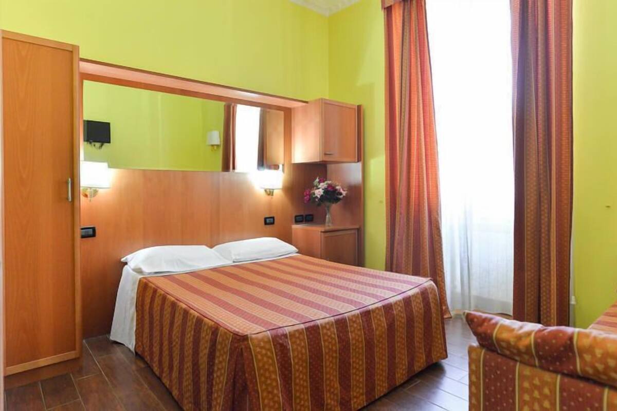 Chambre Double, salle de bains attenante