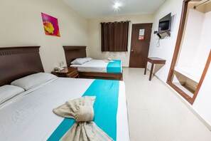 Standard Room, 2 Double Beds | In-room safe, desk, iron/ironing board, free WiFi - Hotel Villamar (Veracruz)
