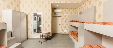 Camera familiare, bagno in camera | Lenzuola
