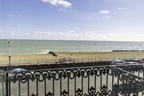 Superior Double Room | View from room - Majestic Hotel Eastbourne by Belvilla (Eastbourne)