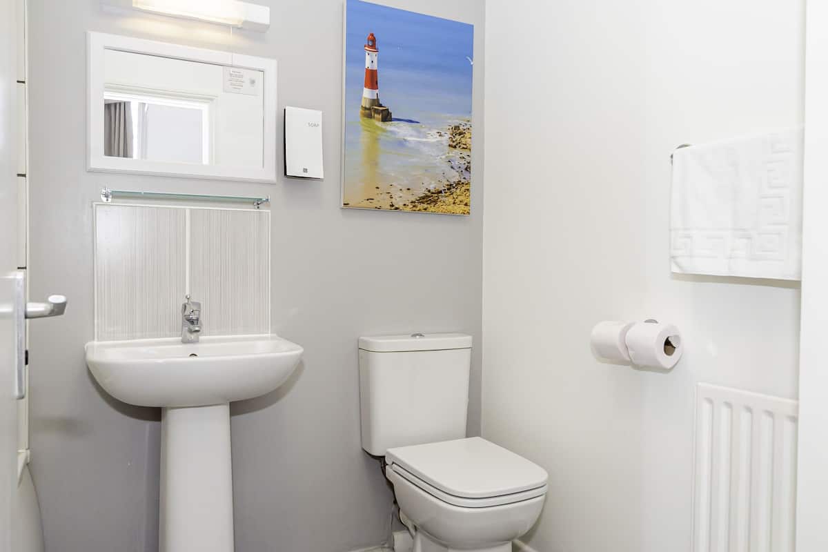 Superior Double Room, Ensuite, Sea View | Bilik Mandi | Kelengkapan dandanan diri percuma, pengering rambut, tuala disediakan