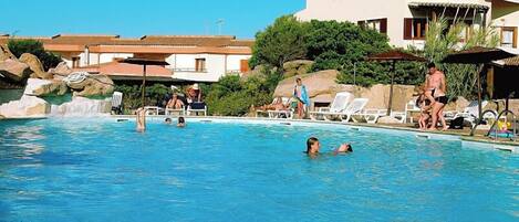 Outdoor pool, sun loungers