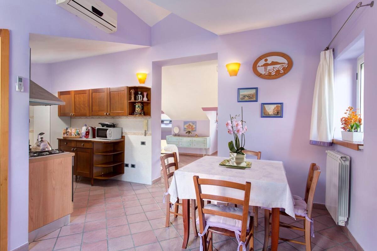 Apartment, 1 Bedroom | Private kitchen | Full-sized fridge, microwave, oven, stovetop